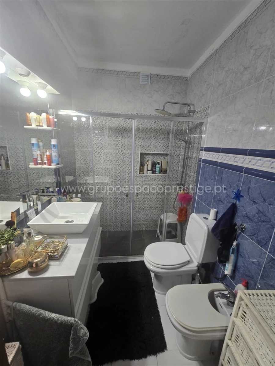 Apartamento T2 para Venda em Olhão Foto 9