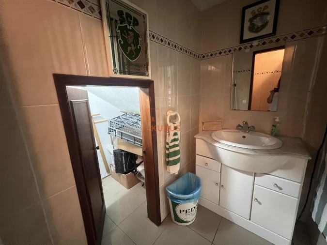 Prédio para Venda em Minde Foto 21