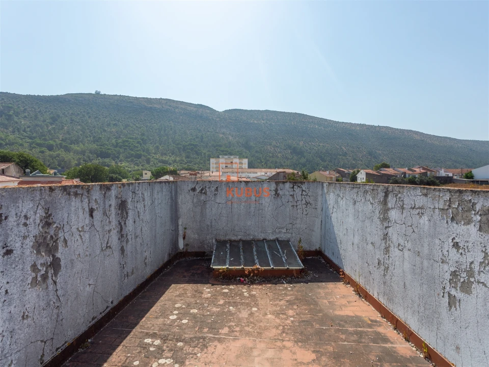 Prédio para Venda em Minde Foto 2