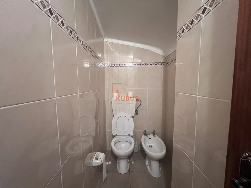 Prédio para Venda em Minde Foto 20