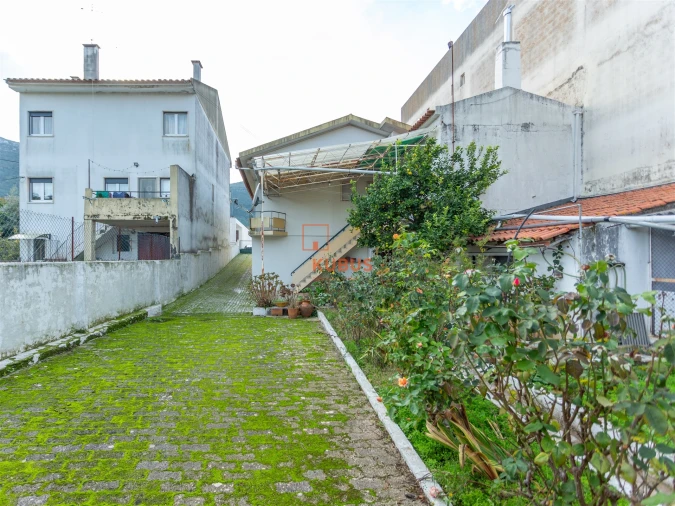 Moradia T4 para Venda em Minde Foto 39