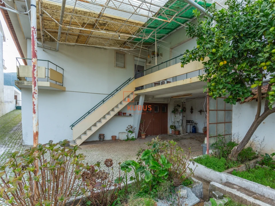 Moradia T4 para Venda em Minde Foto 40