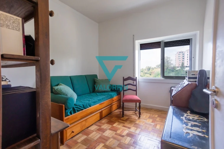 Apartamento T3 para Venda em Santo Antonio dos Olivais Foto 12