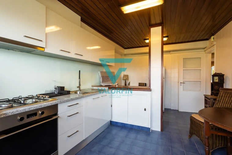 Apartamento T3 para Venda em Santo Antonio dos Olivais Foto 3