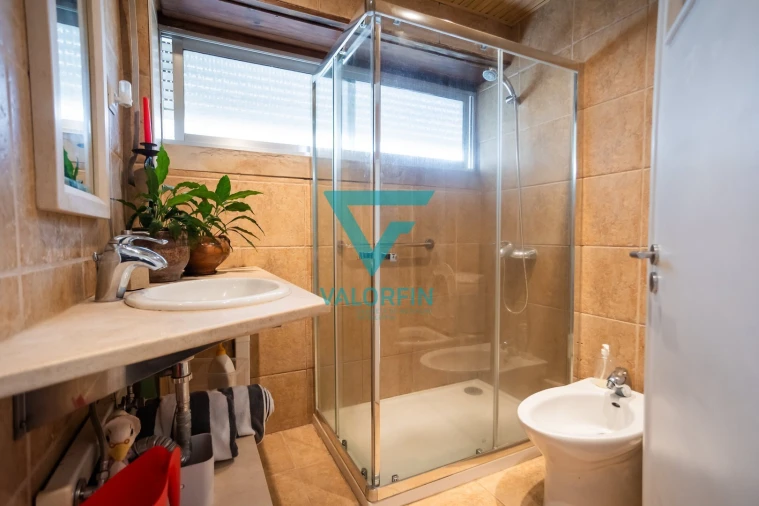 Apartamento T3 para Venda em Santo Antonio dos Olivais Foto 11