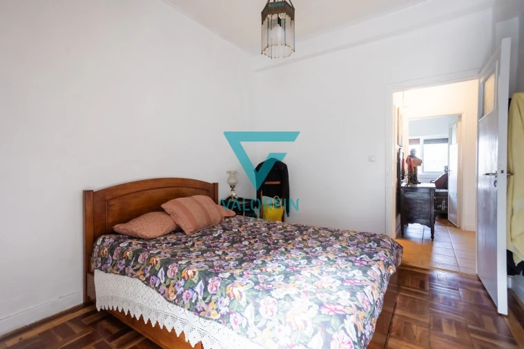 Apartamento T3 para Venda em Santo Antonio dos Olivais Foto 10