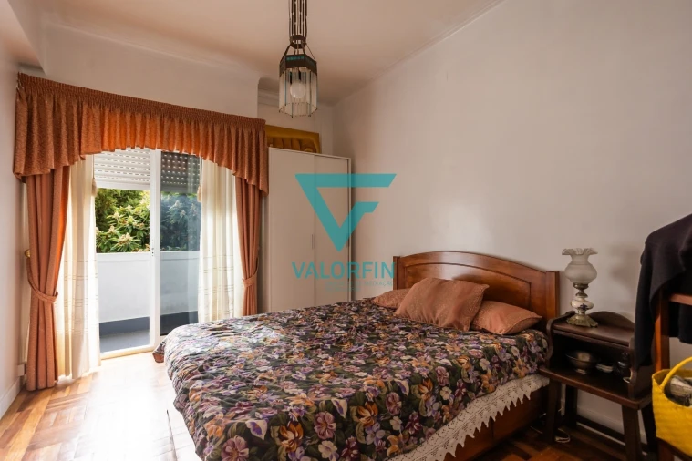 Apartamento T3 para Venda em Santo Antonio dos Olivais Foto 9