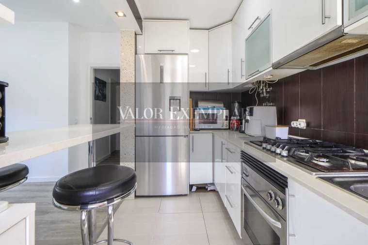 Apartamento T3 para Venda em Amora Foto 4