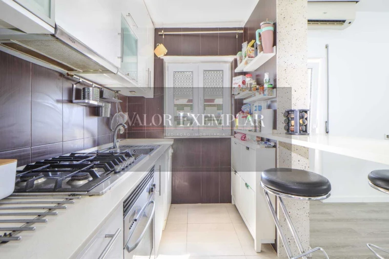 Apartamento T3 para Venda em Amora Foto 3