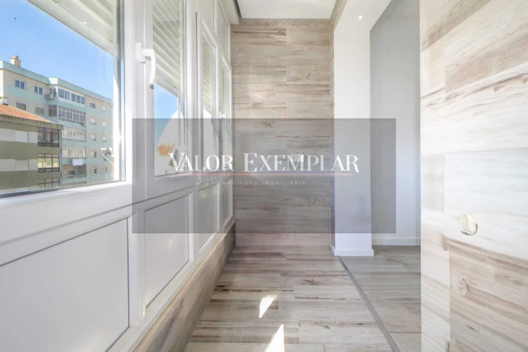 Apartamento T3 para Venda em Amora Foto 9