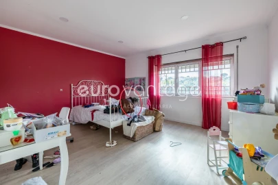 Moradia T8 para Venda em Arrabal