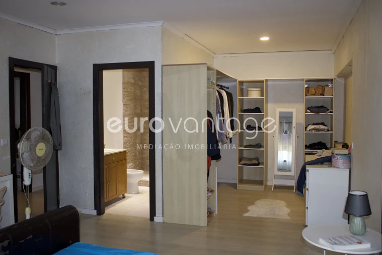 Moradia T6 para Venda em Arrabal Foto 10