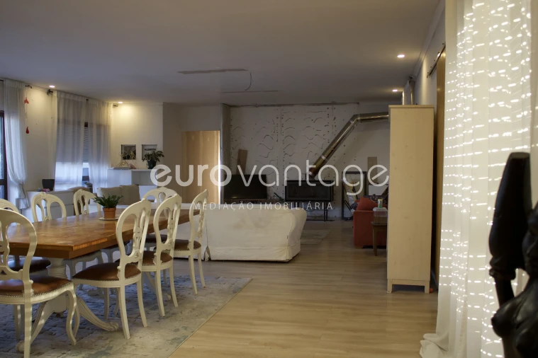 Moradia T6 para Venda em Arrabal Foto 14