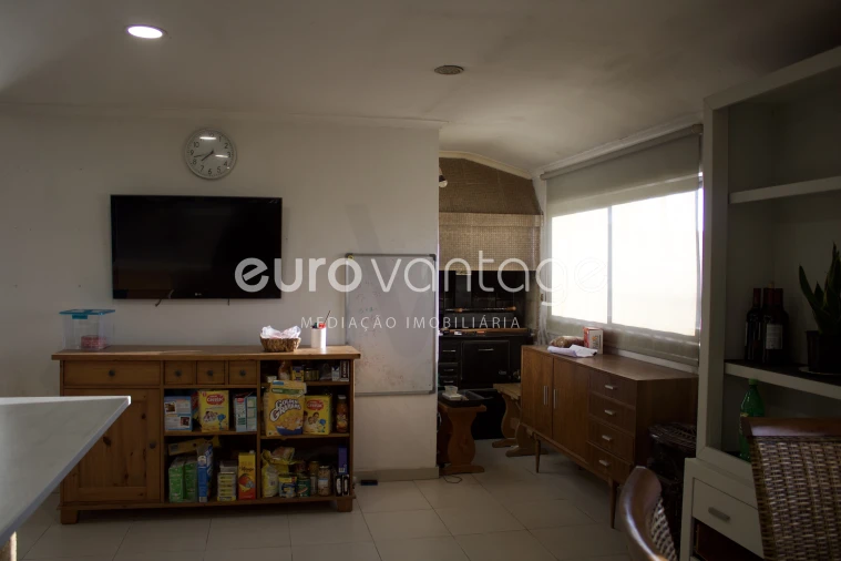 Moradia T6 para Venda em Arrabal Foto 8