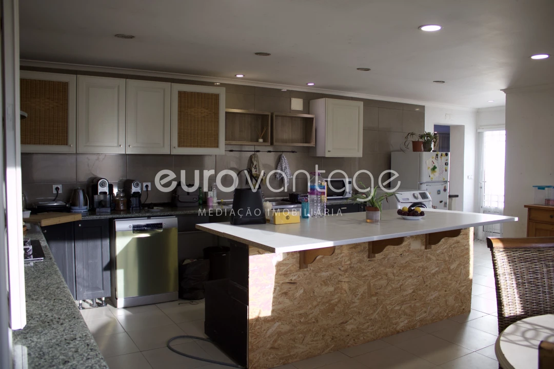 Moradia T6 para Venda em Arrabal Foto 6