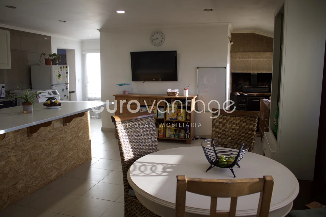 Moradia T6 para Venda em Arrabal Foto 7