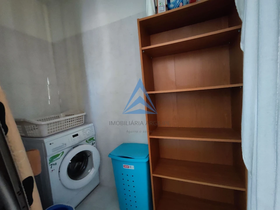 Apartamento T2 para Venda em Alhadas Foto 3