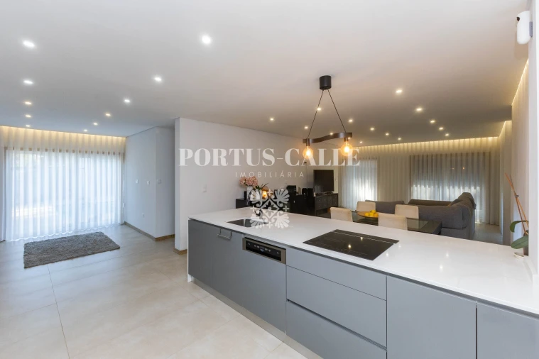 Moradia T3 para Venda em Paredes Foto 8