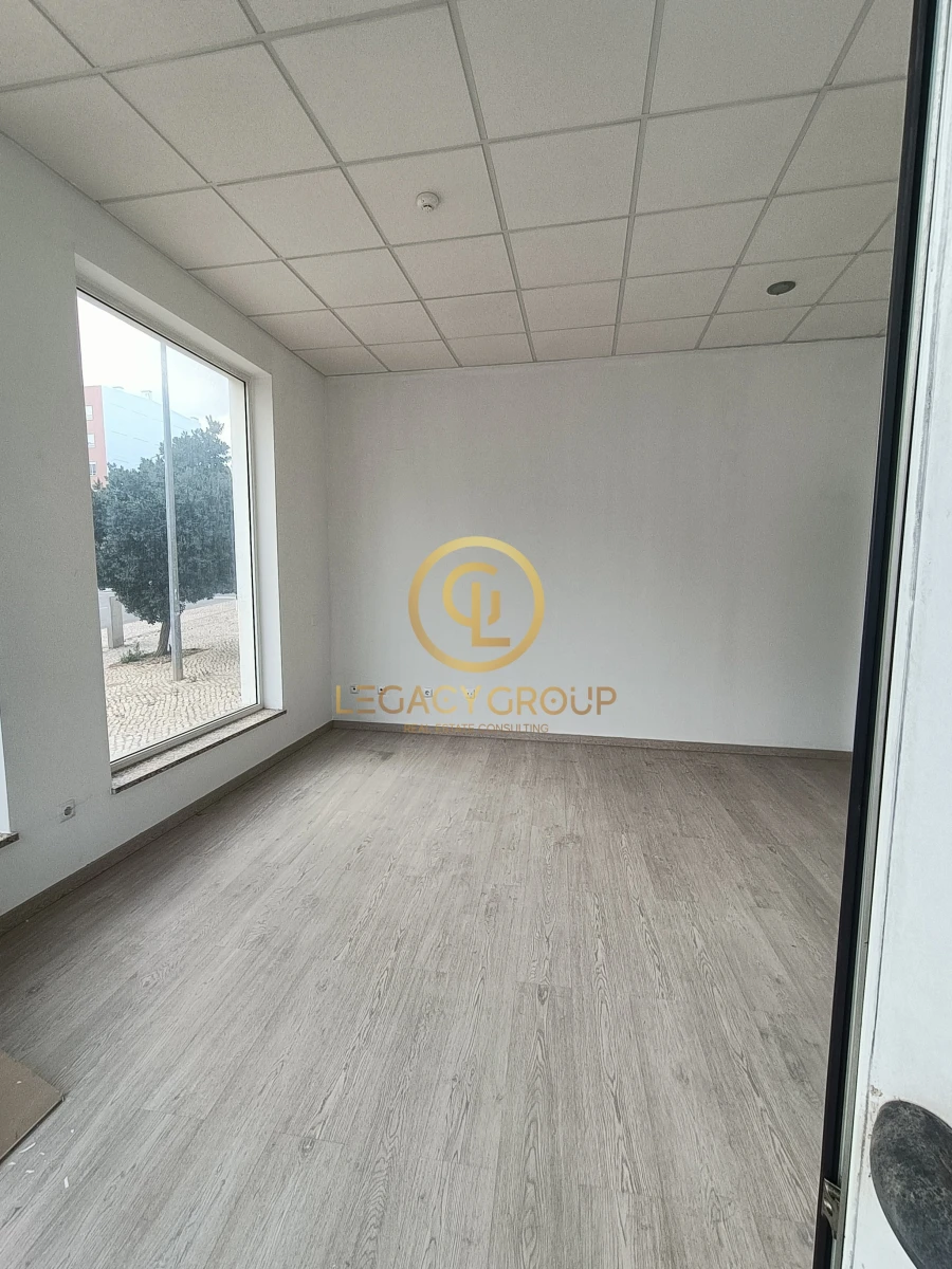 Loja para Venda em Armação de Pera Foto 1