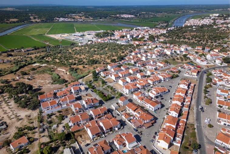 Terreno para Venda em Santa Maria do Castelo e Santiago e Santa Susana Foto 12