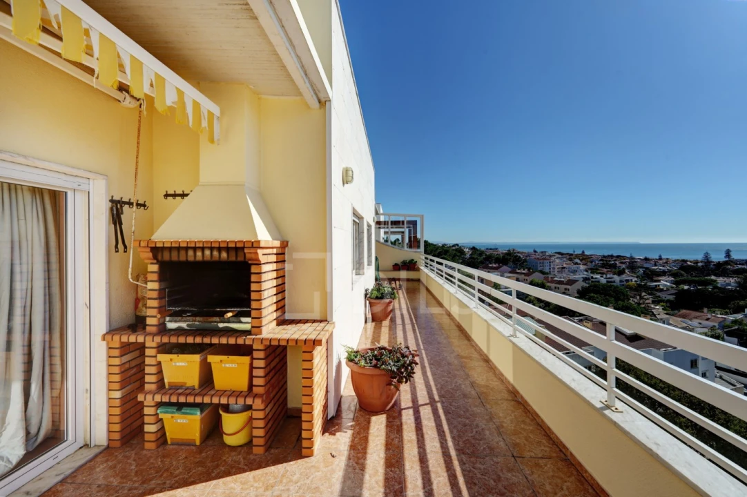 Apartamento T5 para Venda em Carcavelos e Parede Foto 28