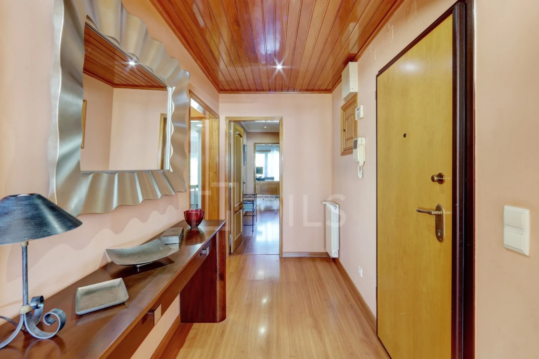 Apartamento T5 para Venda em Carcavelos e Parede Foto 20