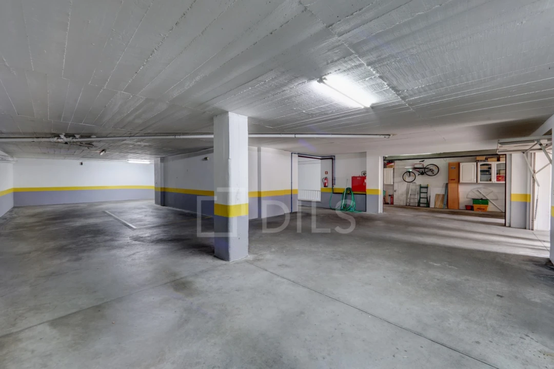 Apartamento T5 para Venda em Carcavelos e Parede Foto 31