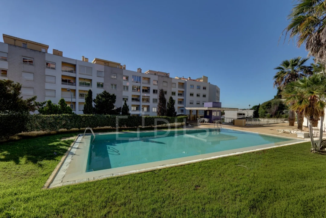Apartamento T5 para Venda em Carcavelos e Parede Foto 39