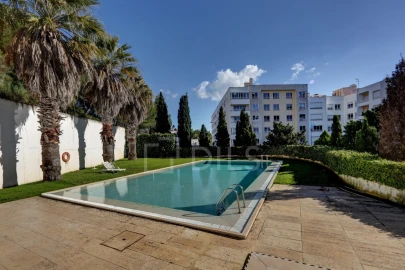Apartamento T5 para Venda em Carcavelos e Parede