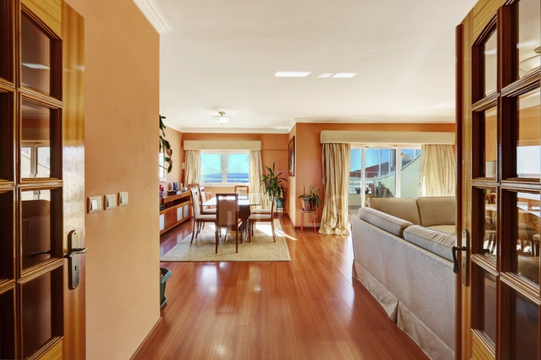 Apartamento T5 para Venda em Carcavelos e Parede Foto 12