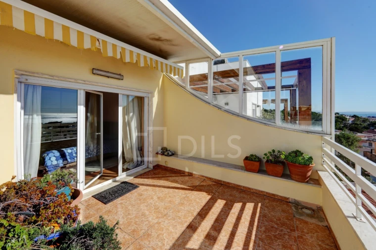 Apartamento T5 para Venda em Carcavelos e Parede Foto 9