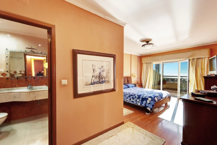 Apartamento T5 para Venda em Carcavelos e Parede Foto 15