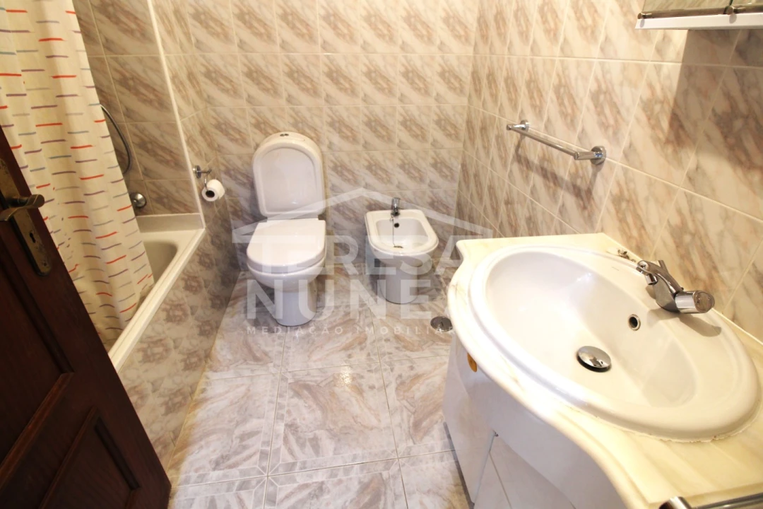 Apartamento T1 para Venda em Quinta do Conde Foto 4