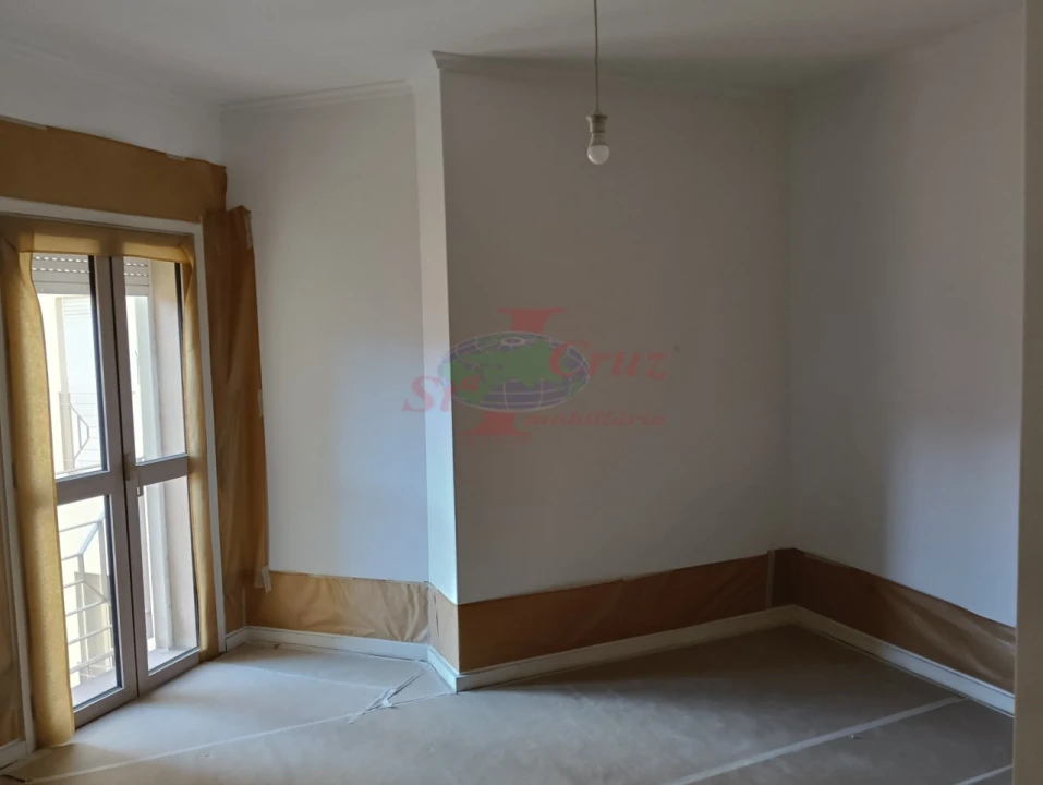 Apartamento T4 para Venda em Santo Antonio dos Olivais Foto 8