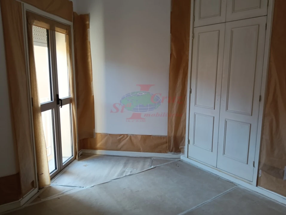 Apartamento T4 para Venda em Santo Antonio dos Olivais Foto 14