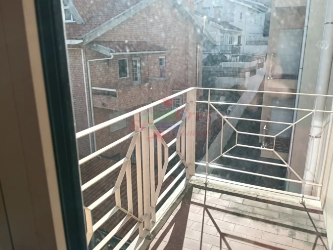 Apartamento T4 para Venda em Santo Antonio dos Olivais Foto 17