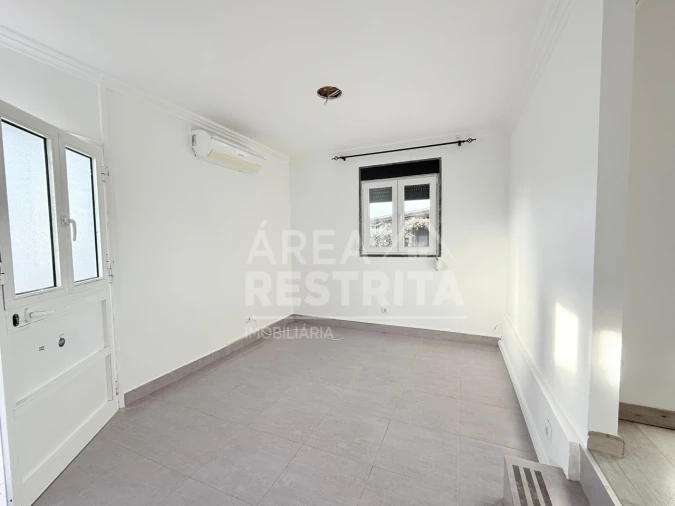 Moradia T2 para Venda em Fernao Ferro Foto 6