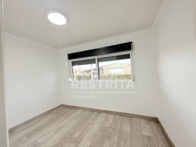 Moradia T2 para Venda em Fernao Ferro Foto 9