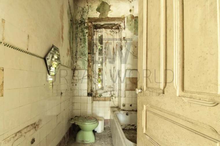 Prédio para Venda em Venda do Pinheiro e Santo Estêvão das Galés Foto 5