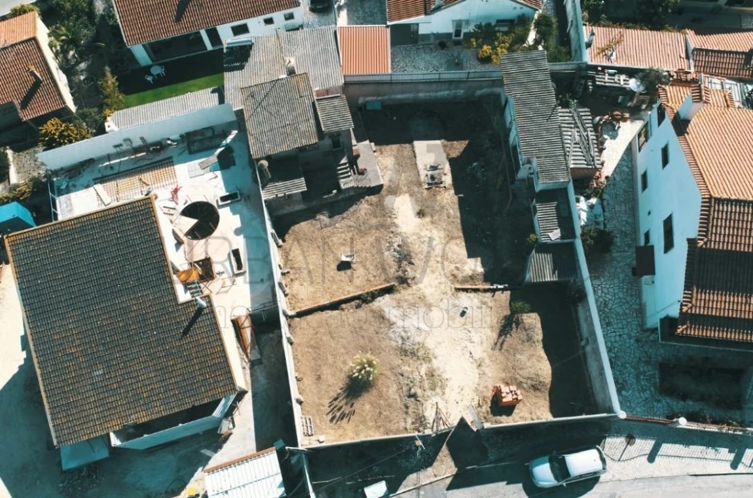 Terreno para Venda em Venda do Pinheiro e Santo Estêvão das Galés Foto 1