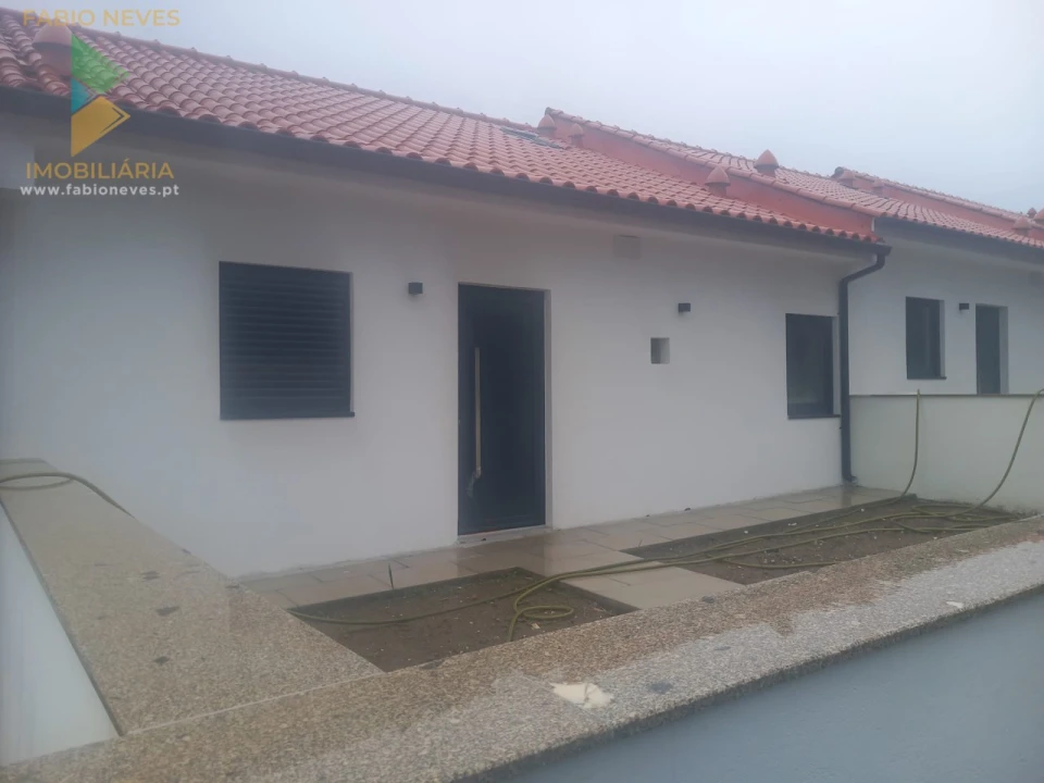 Moradia T3 para Venda em Fontão Foto 4