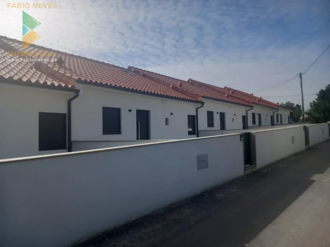 Moradia T3 para Venda em Fontão Foto 1