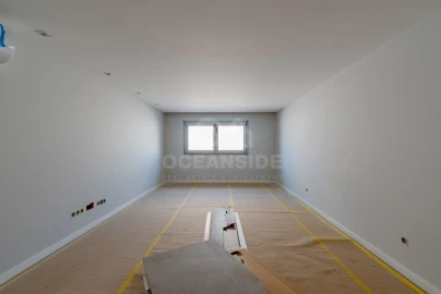 Moradia T4 para Venda em Carcavelos e Parede