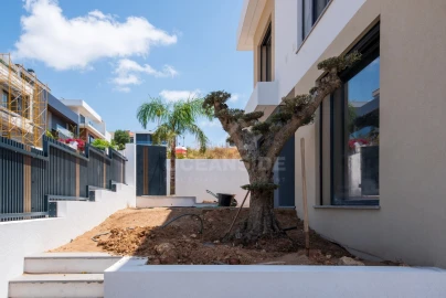 Moradia T4 para Venda em Carcavelos e Parede