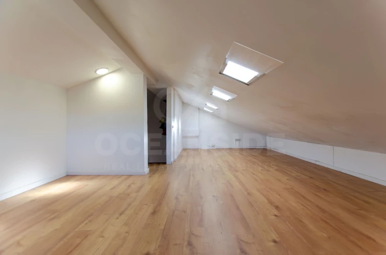 Moradia T4 para Arrendamento em Barcarena Foto 49