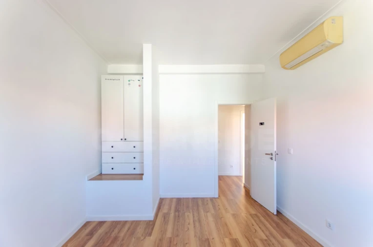 Moradia T4 para Venda em Barcarena Foto 27