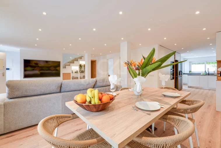 Moradia T4 para Venda em Carcavelos e Parede Foto 2