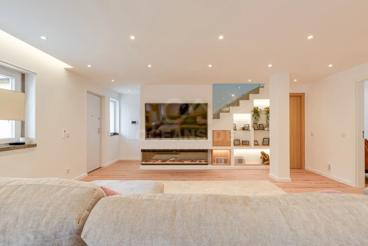 Moradia T4 para Venda em Carcavelos e Parede Foto 1