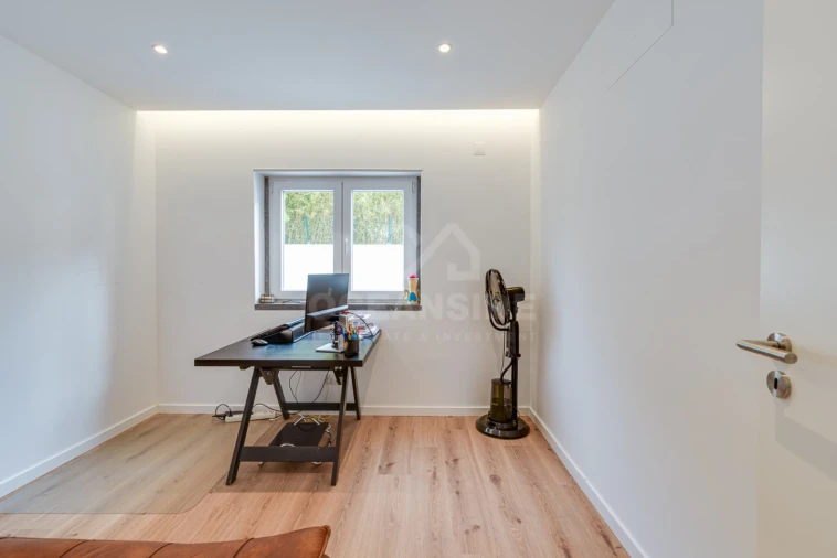 Moradia T4 para Venda em Carcavelos e Parede Foto 21