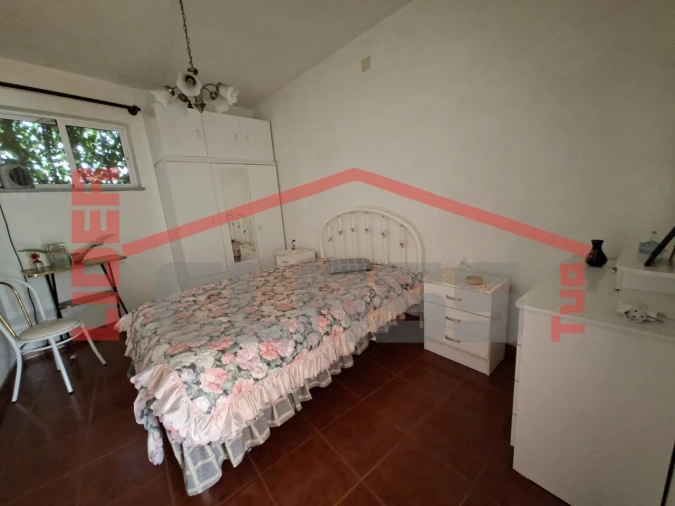 Moradia T5 para Venda em Favaios Foto 9